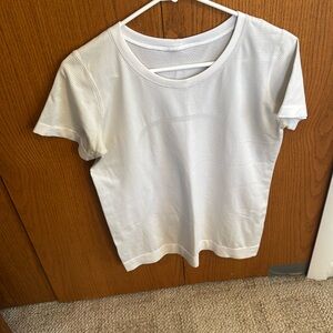 Lululemon swiftly tech relaxed fit short sleeve